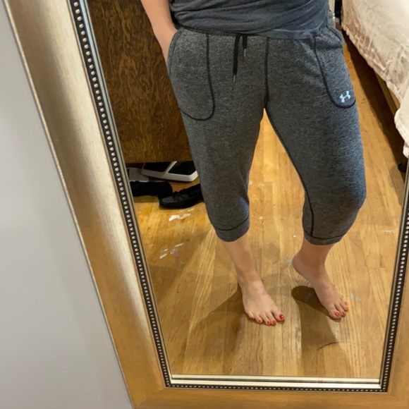 Under Armour Pants - Under Armour Loose Crop Heat Gear EUC